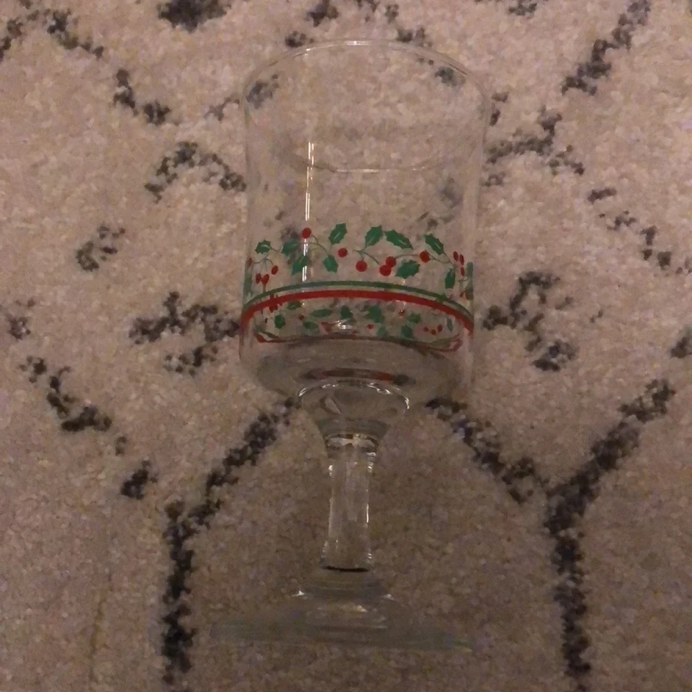 Holiday Table Setting for 2 ( plates and drink ware)